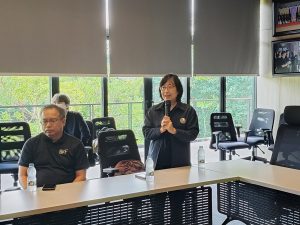 news_meeting_01_120569_001